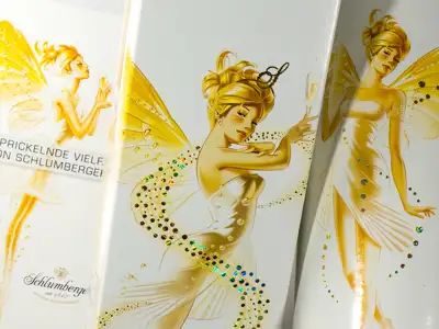 Hologram effect gold on champagne packaging