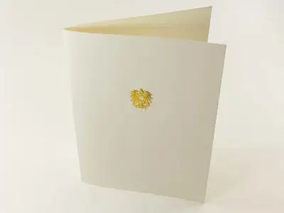 Urkundenmappe für staatliche Auszeichnungen mit Bundesadler in Goldprägung