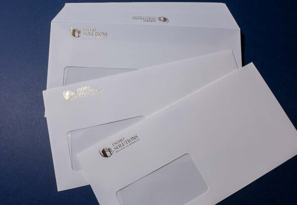 Kuvert mit Goldprägung, Fensterkuvert mit Goldprägung echtmetallisch